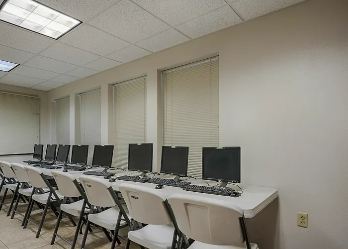 Hotel Welcome Suites-o'fallon 2*